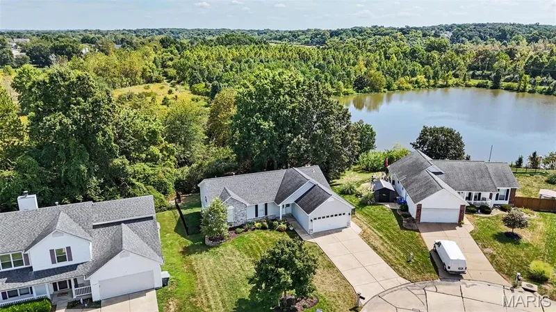 7523 Cinnamon Teal Drive, O'Fallon, MO 63368 — listing photo 36 of 42