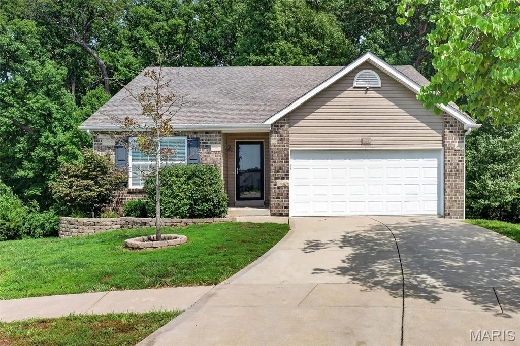 141 Katie Lynn Court, Wentzville, MO 63385 — listing photo 1 of 51
