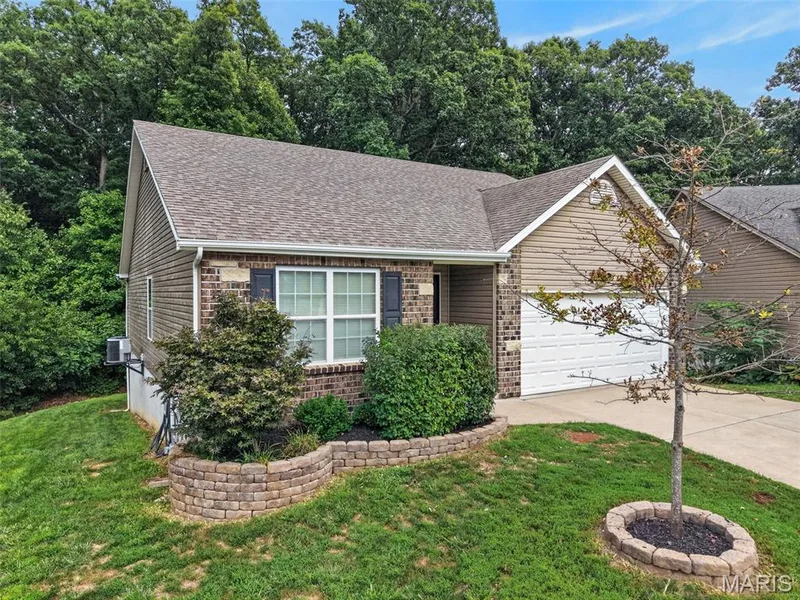 141 Katie Lynn Court, Wentzville, MO 63385 — listing photo 3 of 51