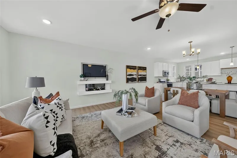 4204 Marais Temps Clair Drive, St Charles, MO 63301 — listing photo 14 of 70