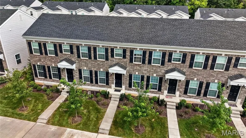 352 Fall Harvest Parkway, Wentzville, MO 63385 — listing photo 25 of 39