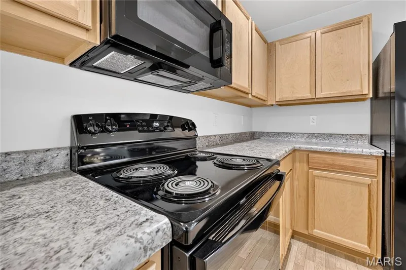 352 Fall Harvest Parkway, Wentzville, MO 63385 — listing photo 11 of 39