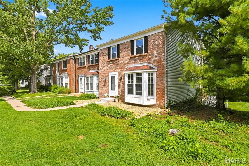 16 Coach Court, St Peters, MO 63376 — listing photo 2 of 30