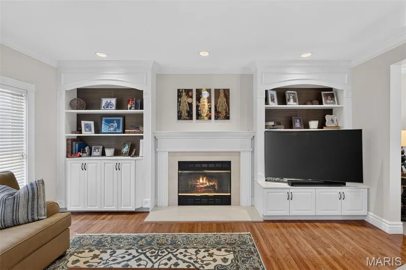 14748 Thornhill Terrace Drive, Chesterfield, MO 63017 — listing photo 9 of 42