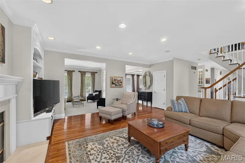 14748 Thornhill Terrace Drive, Chesterfield, MO 63017 — listing photo 11 of 42