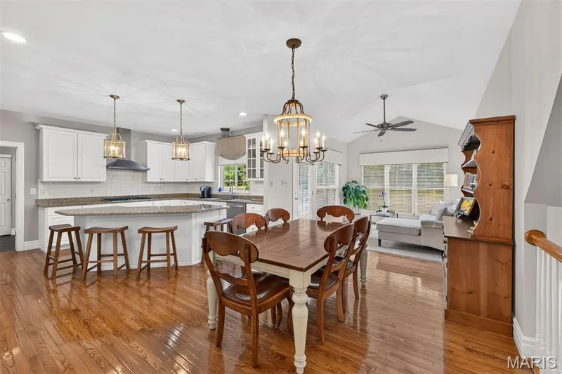 14748 Thornhill Terrace Drive, Chesterfield, MO 63017 — listing photo 18 of 42