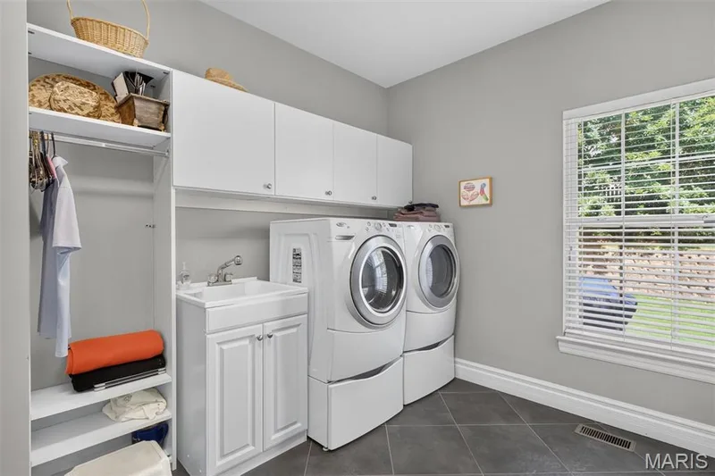 14748 Thornhill Terrace Drive, Chesterfield, MO 63017 — listing photo 27 of 42