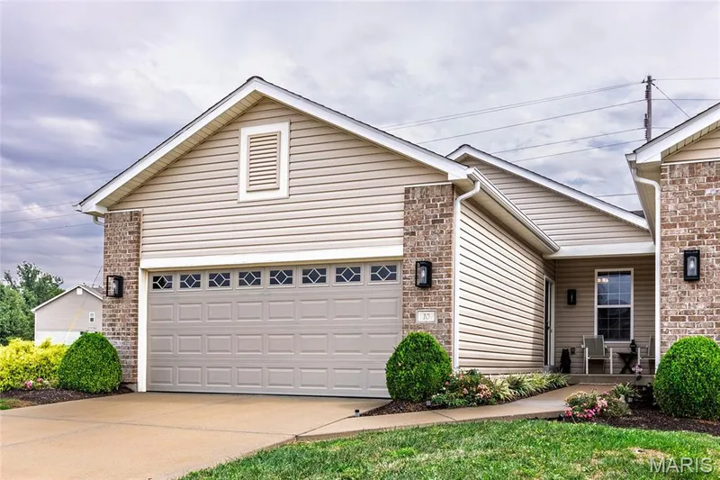 10 Thoreau Court, O'Fallon, MO — listing photo 1