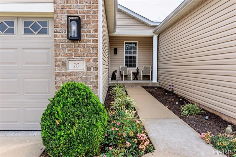 This is the entry of the unit — 10 Thoreau Court, O'Fallon, MO 63366