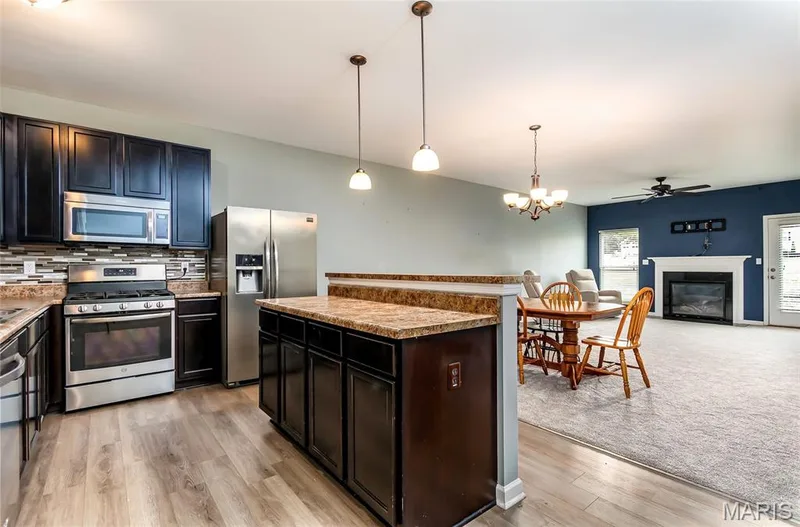 10 Thoreau Court, O'Fallon, MO 63366 — listing photo 5 of 24