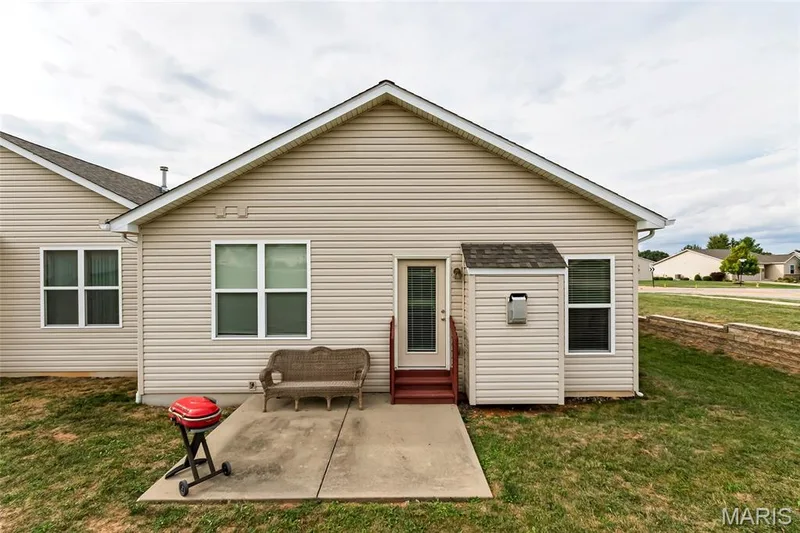 10 Thoreau Court, O'Fallon, MO 63366 — listing photo 21 of 24