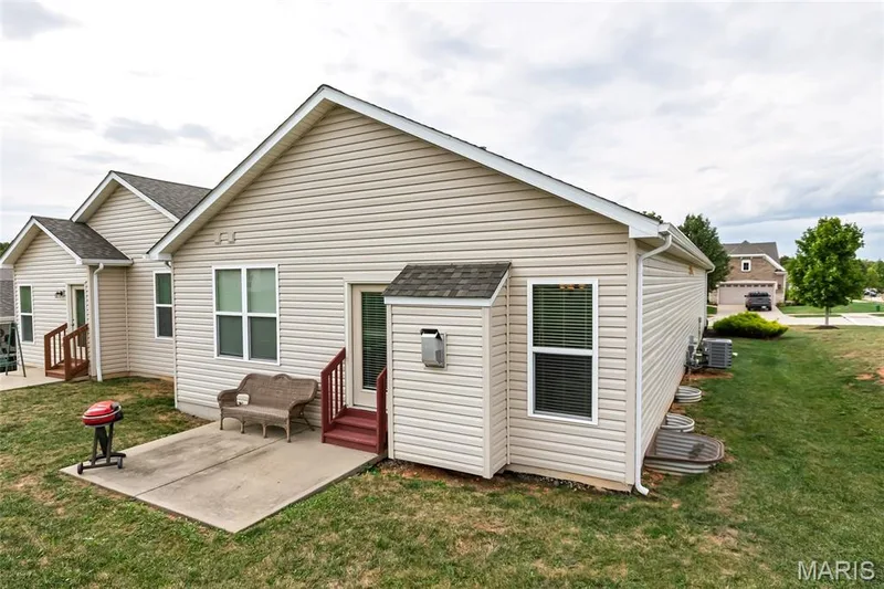 10 Thoreau Court, O'Fallon, MO 63366 — listing photo 22 of 24