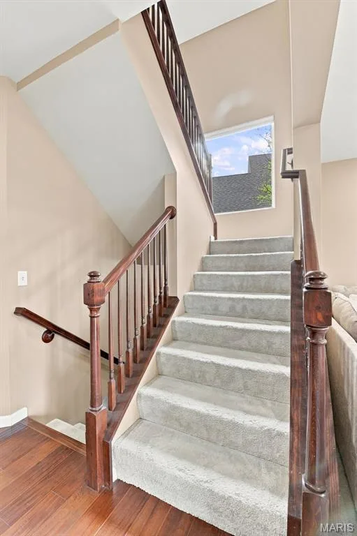 103 Berry Manor Circle, St Peters, MO 63376 — listing photo 7 of 38