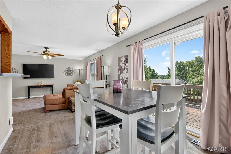 42 Bridgeport Drive, St Charles, MO 63304 — listing photo 7 of 30