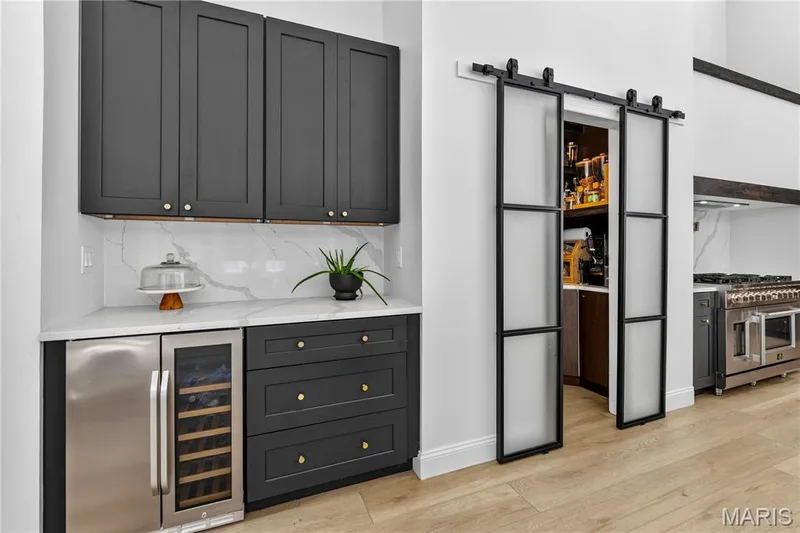 620 Forest Meadow Court, Defiance, MO 63341 — listing photo 8 of 36