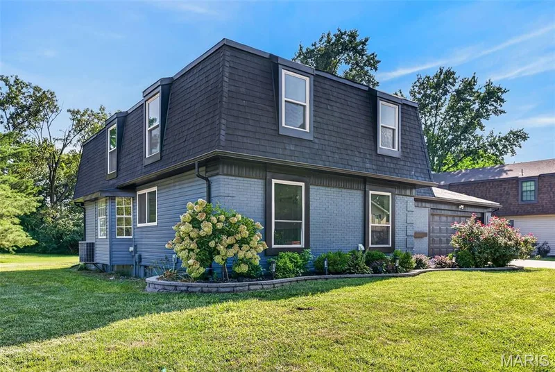 201 Sutters Mill Road, St Peters, MO 63376 — listing photo 2 of 70
