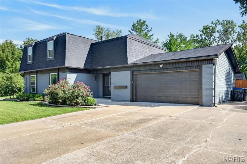 201 Sutters Mill Road, St Peters, MO 63376 — listing photo 3 of 70