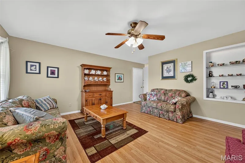 1103 Athena Way, St Peters, MO 63376 — listing photo 5 of 35