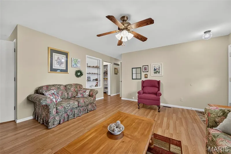 1103 Athena Way, St Peters, MO 63376 — listing photo 6 of 35
