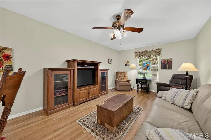 1103 Athena Way, St Peters, MO 63376 — listing photo 10 of 35