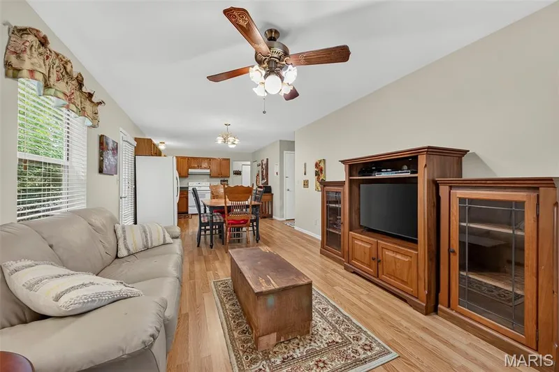 1103 Athena Way, St Peters, MO 63376 — listing photo 12 of 35