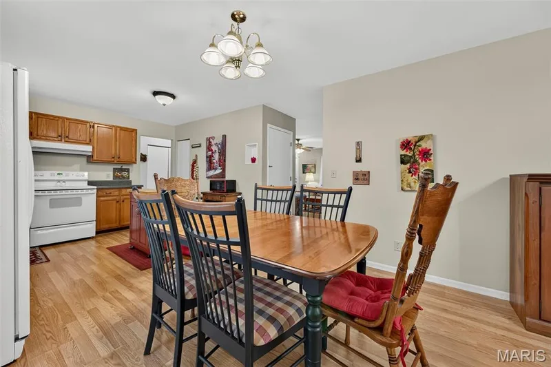1103 Athena Way, St Peters, MO 63376 — listing photo 13 of 35