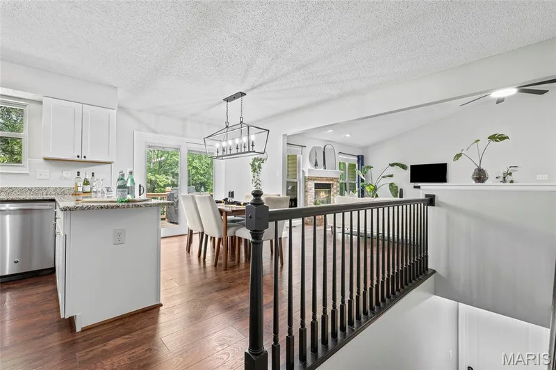1094 Treeshade Drive, St Peters, MO 63376 — listing photo 12 of 36
