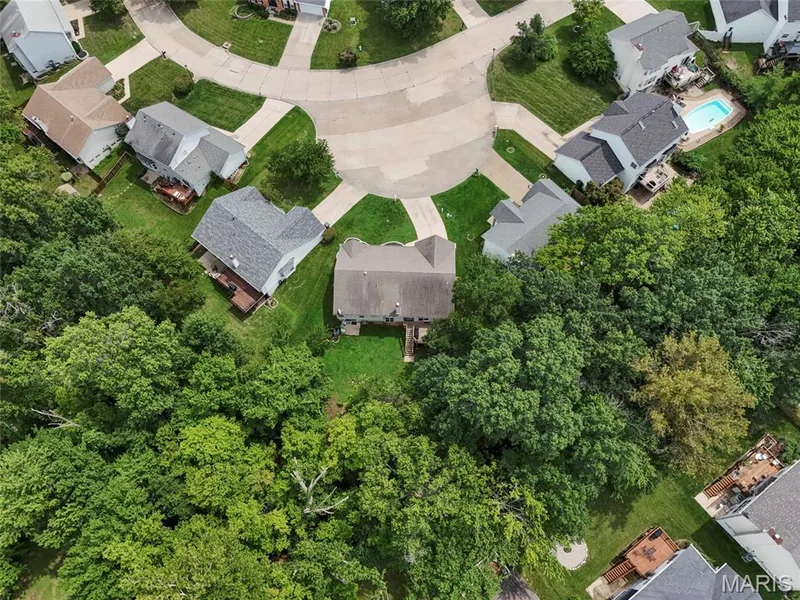 Cul-de-sac location with mature tree coverage — 1094 Treeshade Drive, St Peters, MO 63376