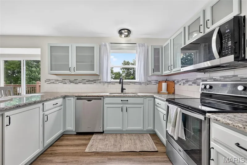 1339 Flintshire Lane, Lake St. Louis, MO 63367 — listing photo 4 of 26