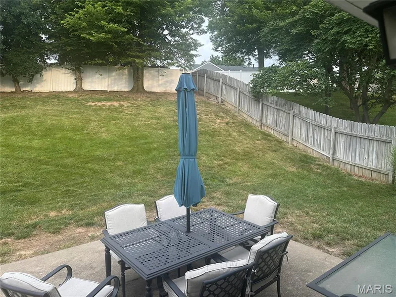 991 Reddington Oaks Court, St Charles, MO 63304 — listing photo 14 of 15