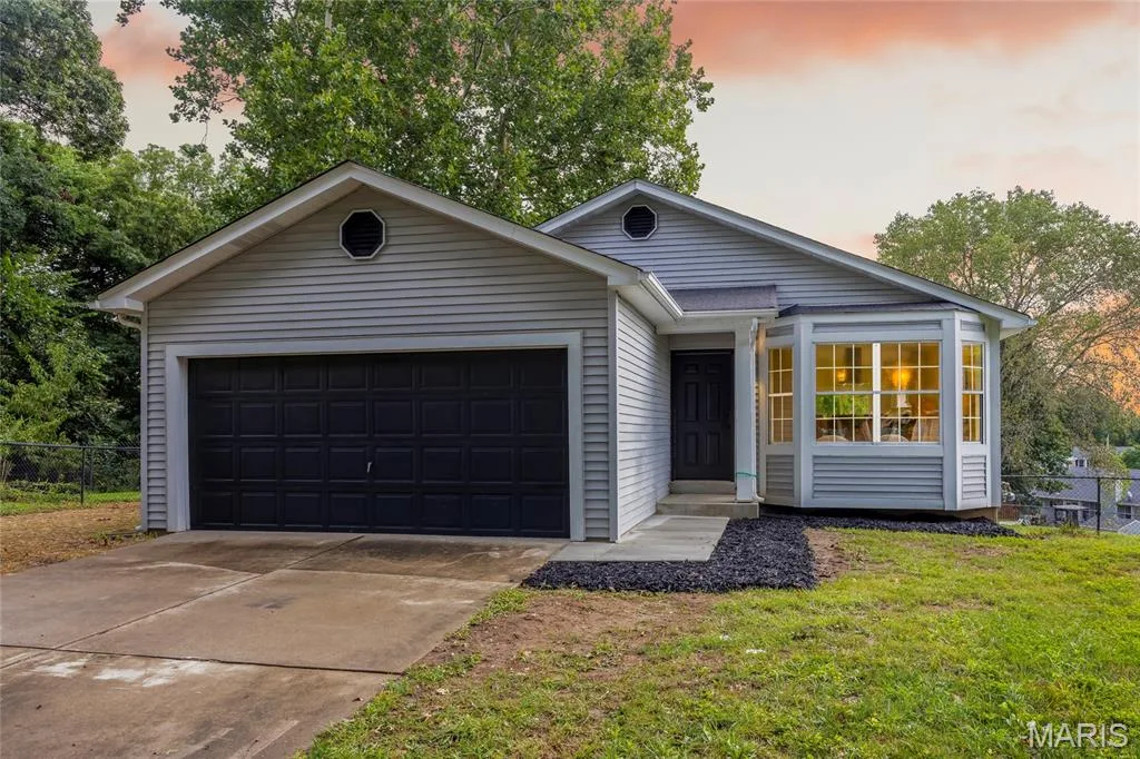 842 Whispering Rock Drive, O'Fallon, MO 63366 — listing photo 1 of 20