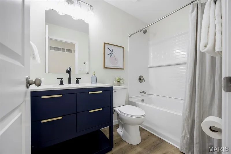 842 Whispering Rock Drive, O'Fallon, MO 63366 — listing photo 10 of 20