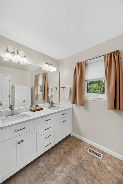 1761 Fairview Farms Circle, Wentzville, MO 63385 — listing photo 19 of 41