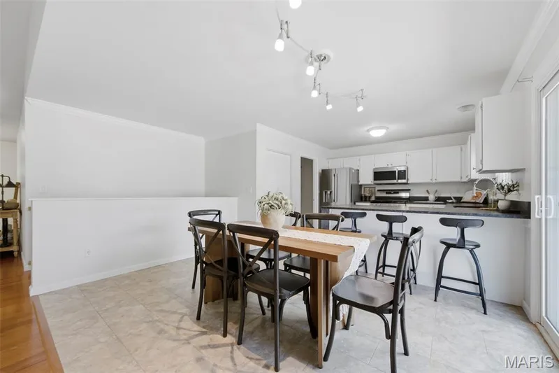 Plenty of room for those family or friends gatherings. — 1761 Fairview Farms Circle, Wentzville, MO 63385