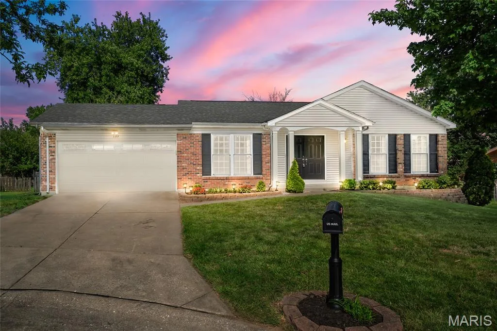 1157 Spencer Road, St Peters, MO 63376 — listing photo 1 of 16