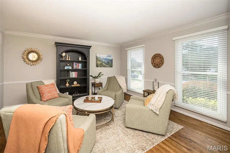15706 Heathercroft Drive, Chesterfield, MO 63017 — listing photo 11 of 53