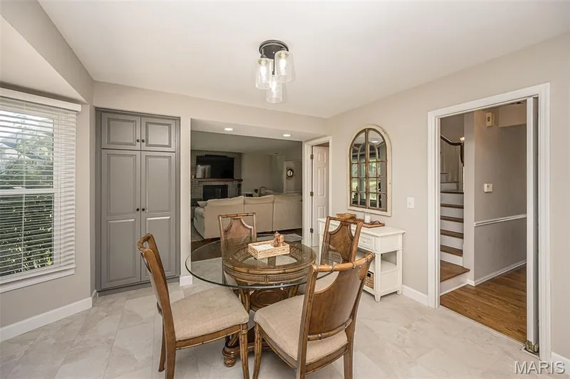 Additional pantry on left in breakfast room — 15706 Heathercroft Drive, Chesterfield, MO 63017