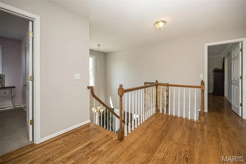 15706 Heathercroft Drive, Chesterfield, MO 63017 — listing photo 29 of 53
