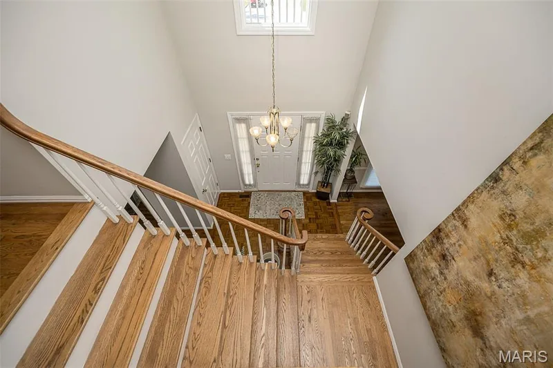 15706 Heathercroft Drive, Chesterfield, MO 63017 — listing photo 30 of 53