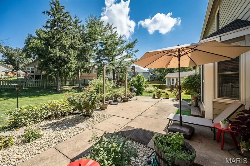 15706 Heathercroft Drive, Chesterfield, MO 63017 — listing photo 46 of 53