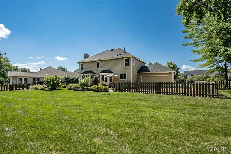 15706 Heathercroft Drive, Chesterfield, MO 63017 — listing photo 52 of 53