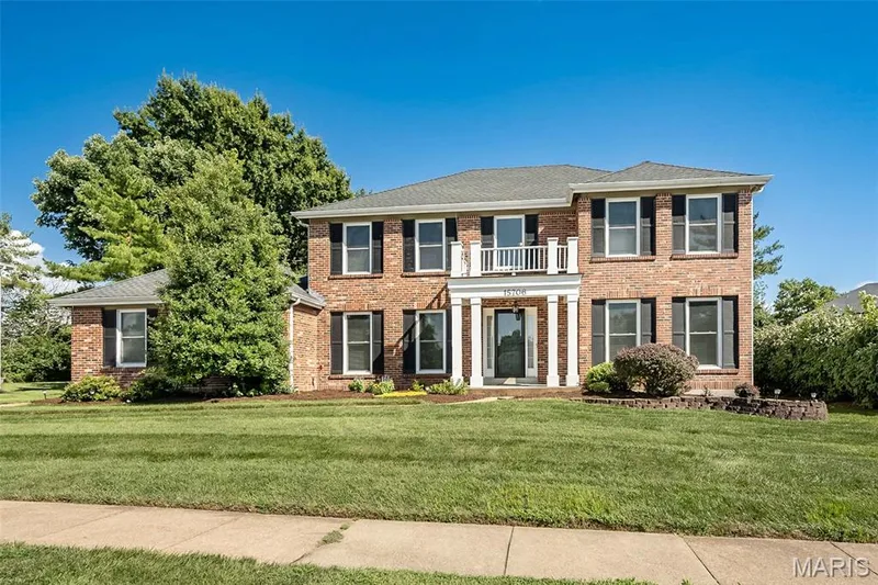 Don't let this one get away. Make your appointment today! — 15706 Heathercroft Drive, Chesterfield, MO 63017