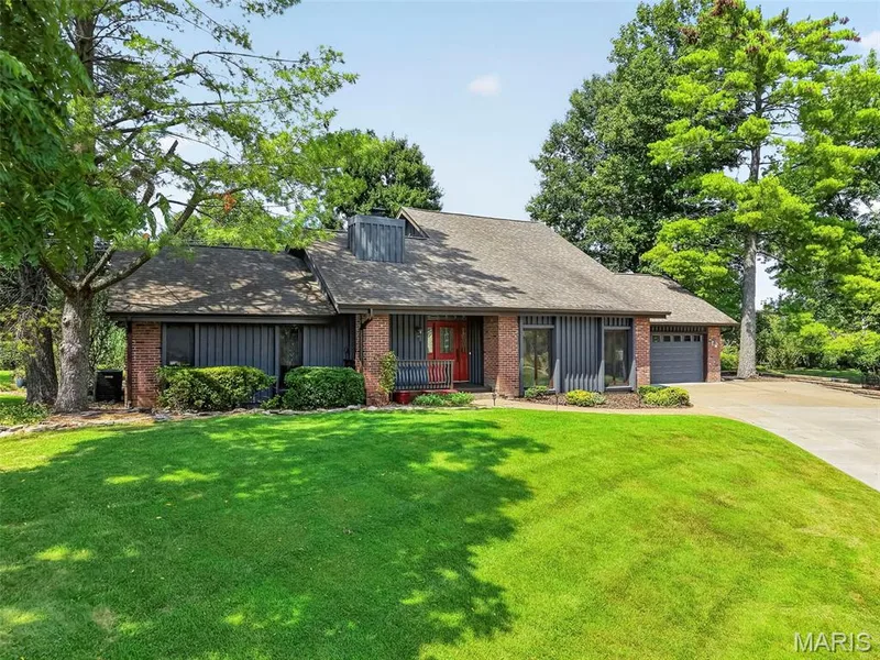 1028 Monfort Court, Lake St. Louis, MO 63367 — listing photo 5 of 51