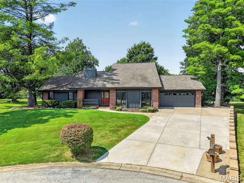 1028 Monfort Court, Lake St. Louis, MO 63367 — listing photo 6 of 51