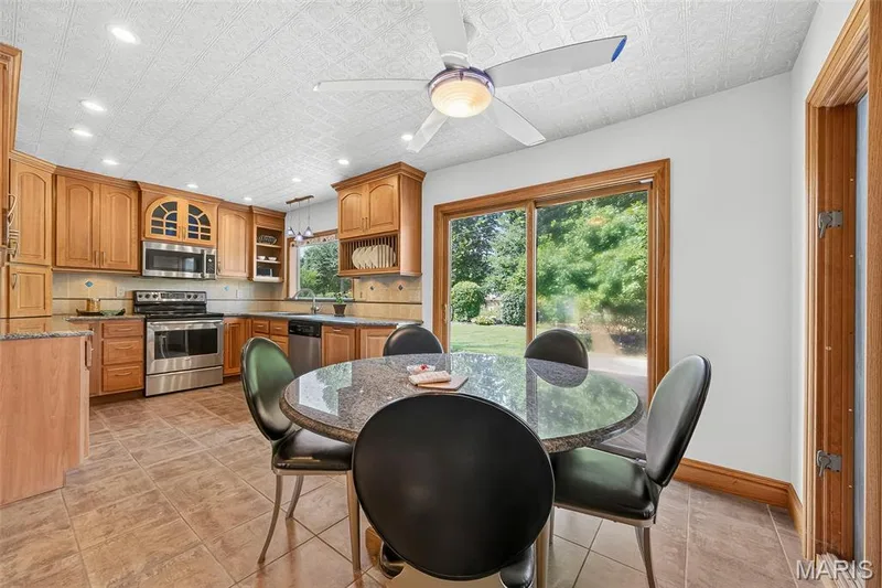 1028 Monfort Court, Lake St. Louis, MO 63367 — listing photo 16 of 51