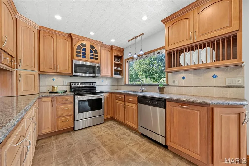 1028 Monfort Court, Lake St. Louis, MO 63367 — listing photo 21 of 51