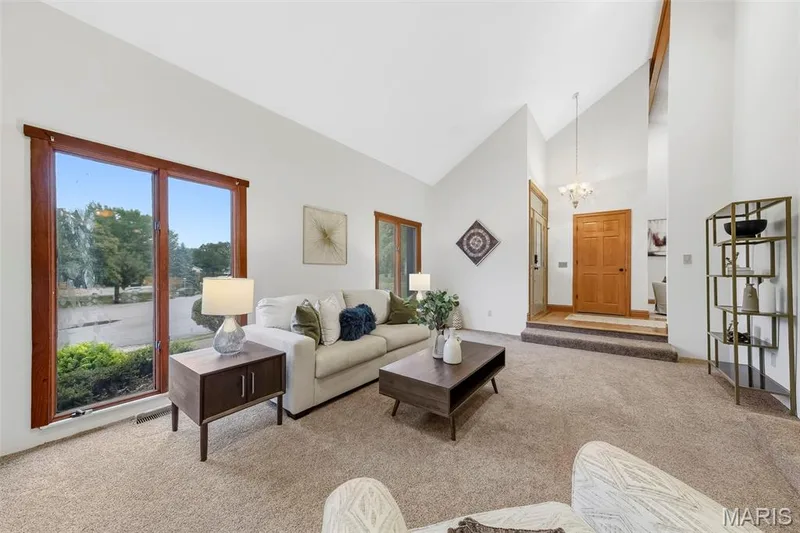 Vaulted living area. — 1028 Monfort Court, Lake St. Louis, MO 63367