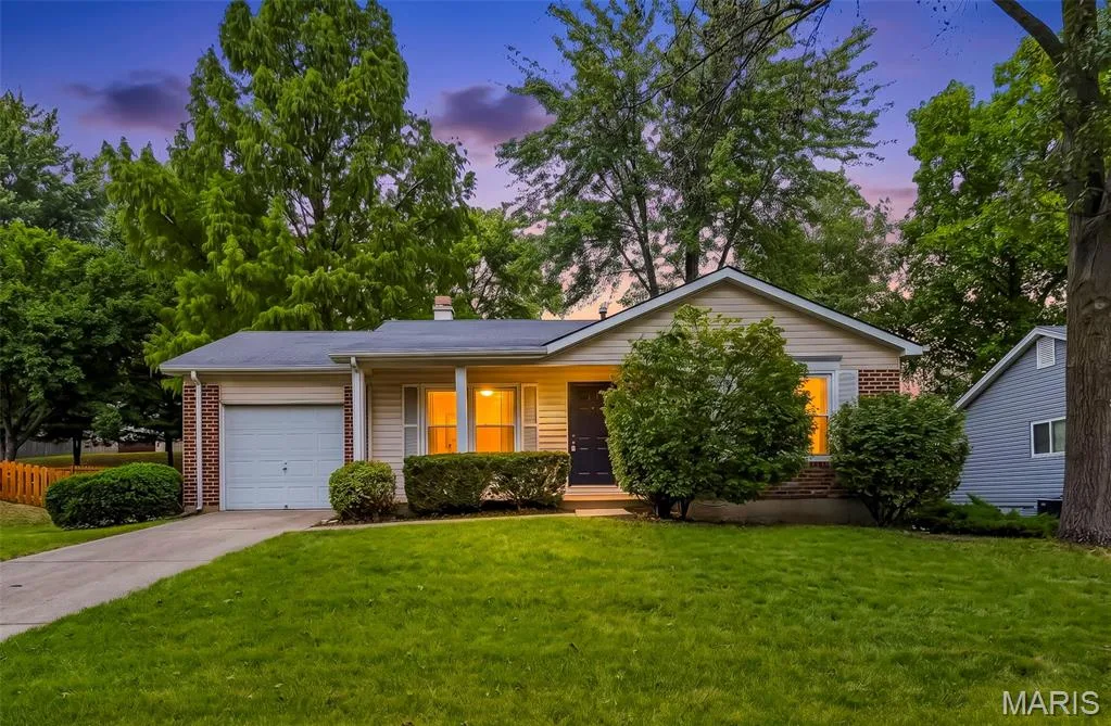 194 Driftwood Lane, St Peters, MO 63376 — listing photo 1 of 31