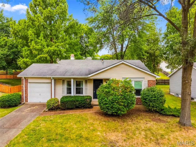 194 Driftwood Lane, St Peters, MO 63376 — listing photo 2 of 31