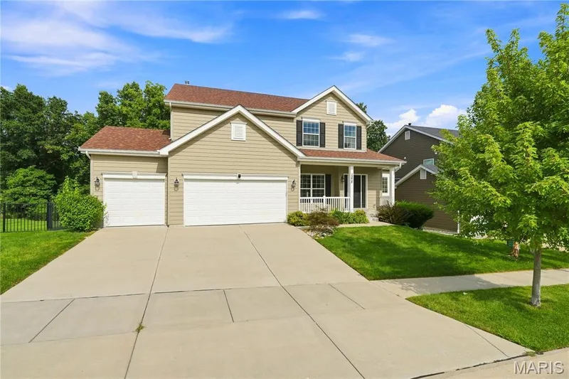 1278 Harvester Drive, Chesterfield, MO β listing photo 1